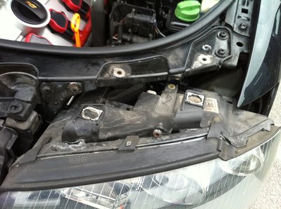 remove headlight.jpg