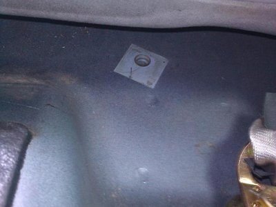 isofix hole.jpg