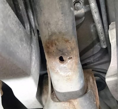 rs6rearcrossbeam2.JPG