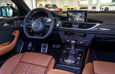 Interior.jpg