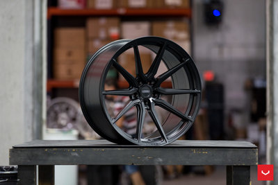 Vossen-Forged-HF-3-Wheel-C26-Satin-Black-Hybrid-Forged-Series-©-Vossen-Wheels-2018-1008-1047x698.jpg
