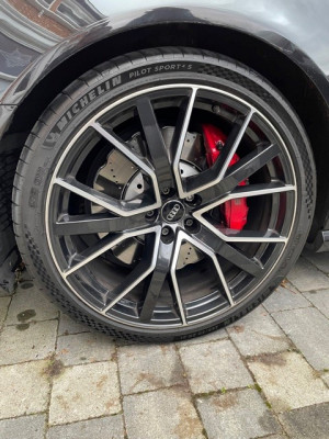 RS6 new tyres discs.jpg