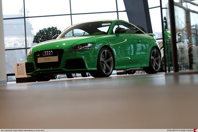 TT RS Signal Green.jpg