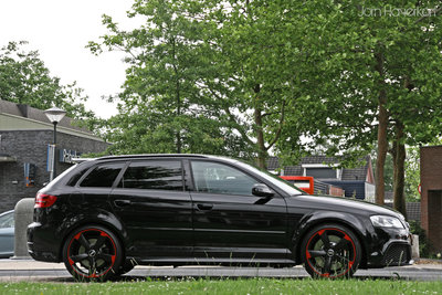 RS3 Black with Red Rims 03.jpeg