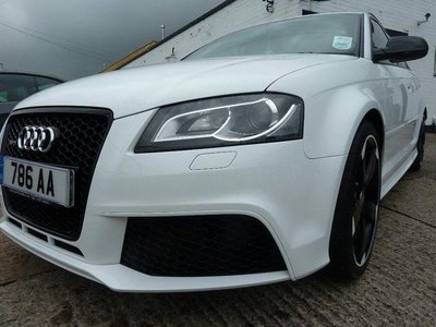 audi-rs3-hatchback-2-5t-fsi-rs3-quattro-5dr-s-tronic-2075430825-640x480.jpg