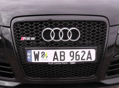 AUDI C6 RS6 VINYL WRAP GRILLE SURROUND.JPG