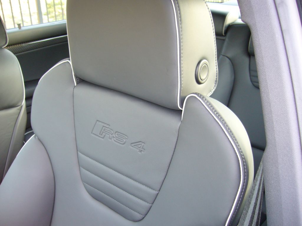 Interior 2.jpg