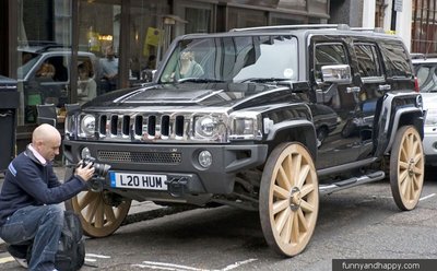 Car-with-wooden-wheels.jpg