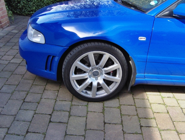 MTM reps RS4 B7 brakes.JPG