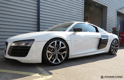 AUDI_R8_V10_BLACK_MACHINED_4.jpg