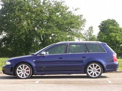 Audi RS4 B5 Santorin 2.jpg