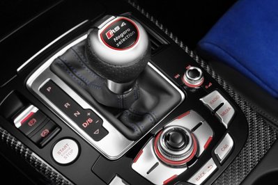 Audi-RS4-Nogaro-2-680x453.jpg