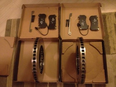 AUDI C6 RS6 MTM front rotor kit 405x36 mm  looking forward_19 dec 2013.jpg