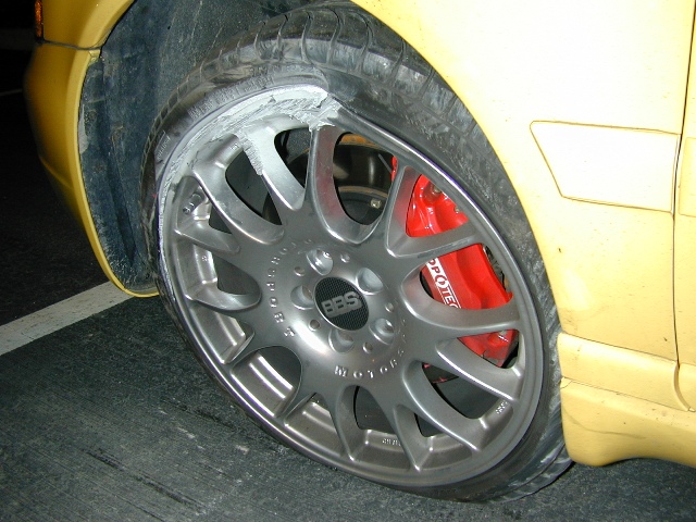 brokenwheelsmall.jpg
