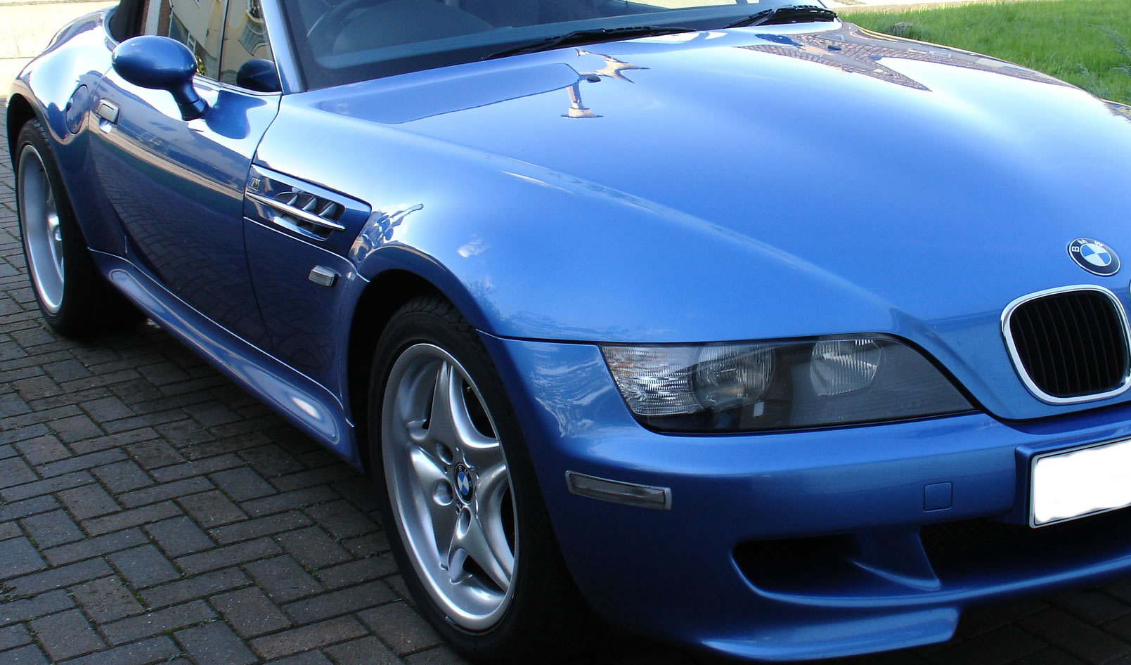 roadster.jpg
