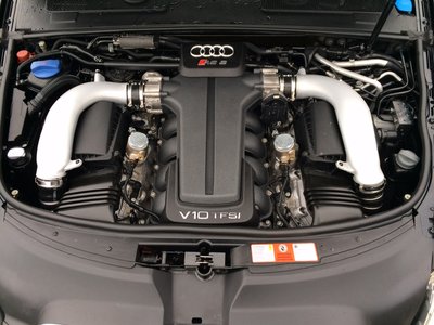 RS6 Engine.JPG