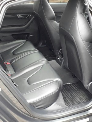 rear seats.jpg