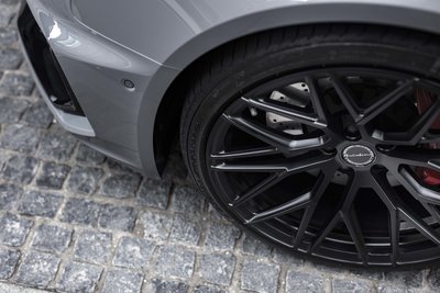 Audi_RS4_Wheel_Detial_2.jpg