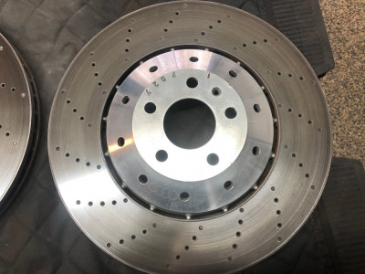 Close up of righthand disc.jpg