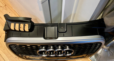 RS4 Grill top.jpg
