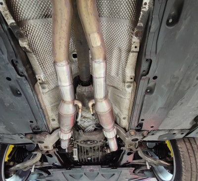 Zinram 200-cell sports cats + Milltek non-res exhaust system.jpg